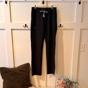 Figs Women Black Scrub Pants